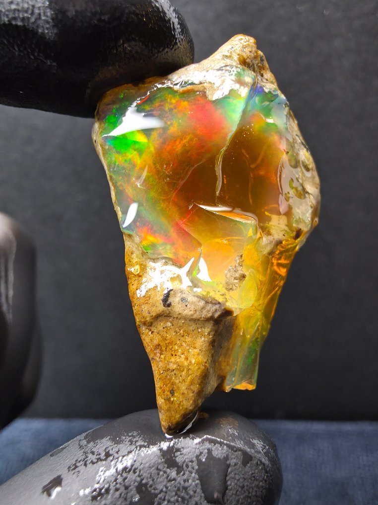 64.80克拉天然水晶蛋白石 粗糙- 12.96 g #1.0