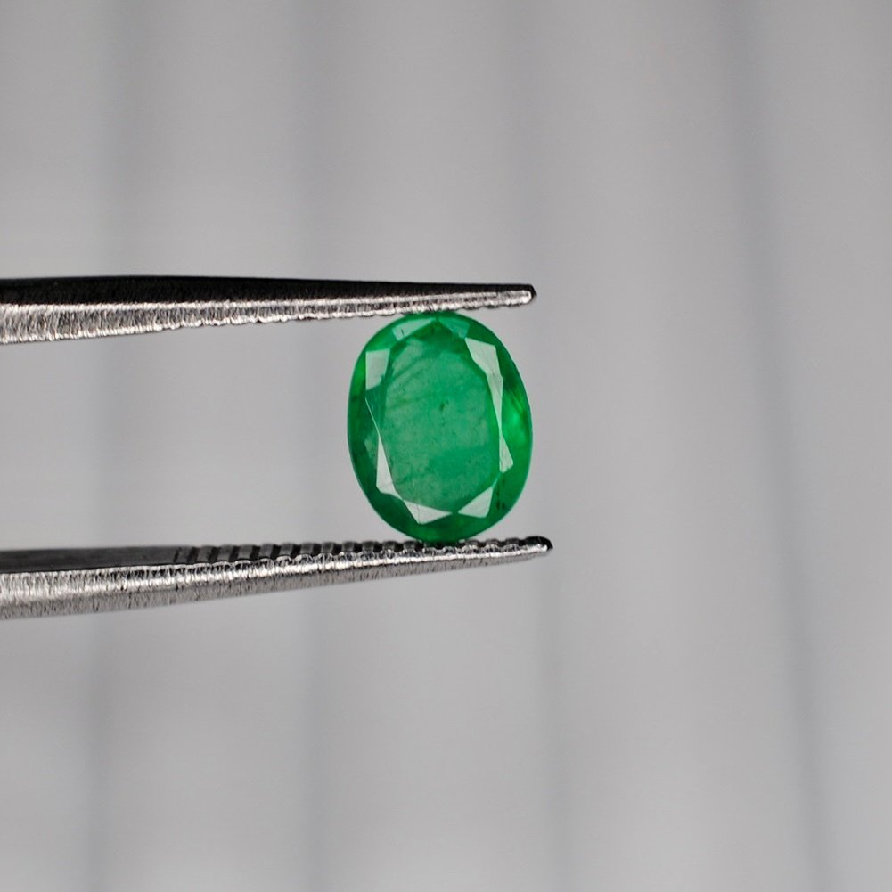 Nincs minimálár Zöld Smaragd - 0.88 ct - Nemzetközi Gemmológiai Intézet (IGI) #1.0