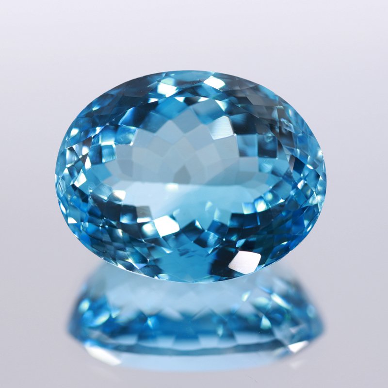 1 pcs  Albastru Topaz  - 64.17 ct - Asociația internațională de pietre prețioase colorate (ICA GemLab) #1.0