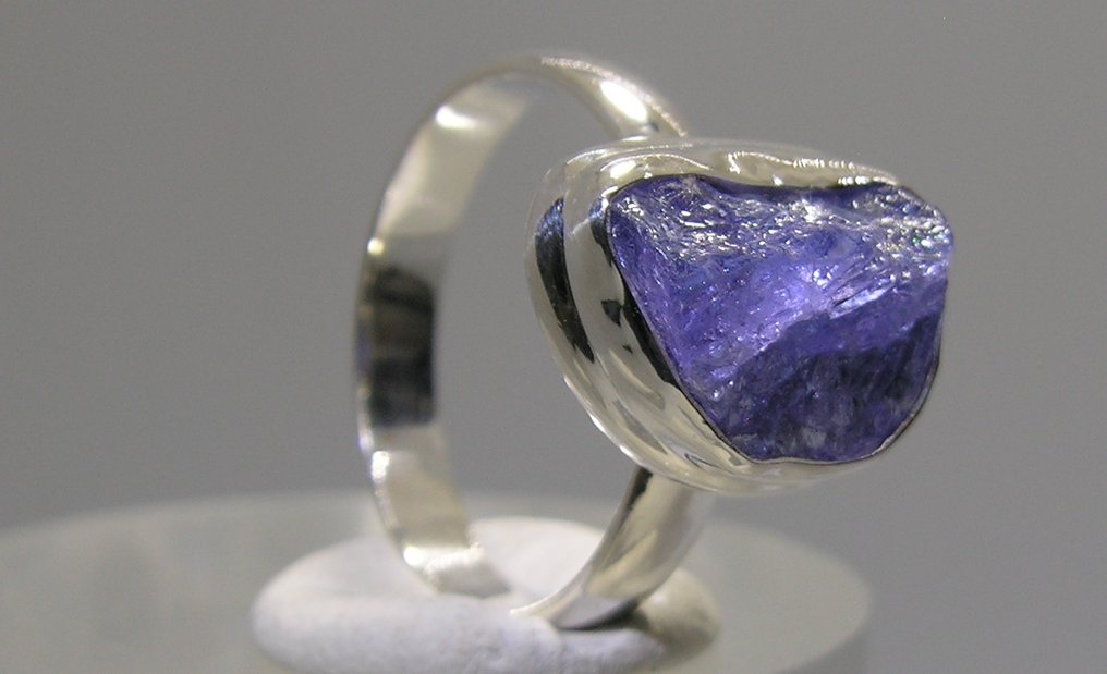 Τανζανίτης Κρύσταλλος - Ύψος: 28.4 mm - Πλάτος: 20.8 mm- 4.65 g - (1) #3.2