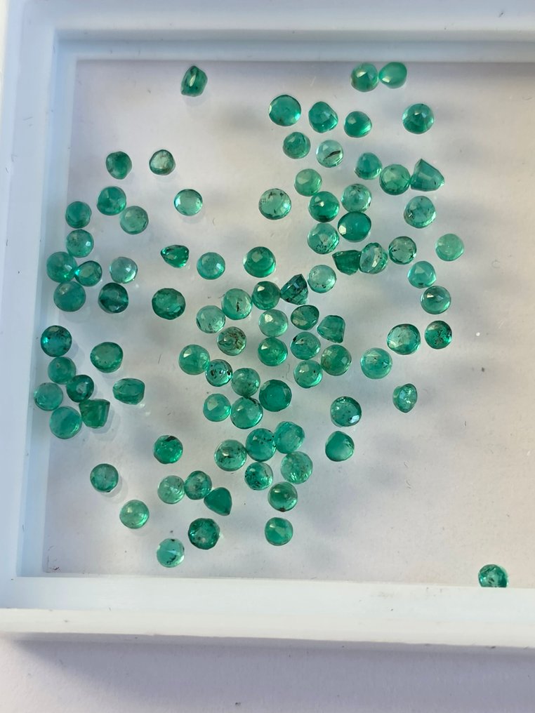 Nincs minimálár - 92 pcs  Zöld Smaragd  - 2.65 ct - GEM-TECH Istituto Gemmologico #4.3