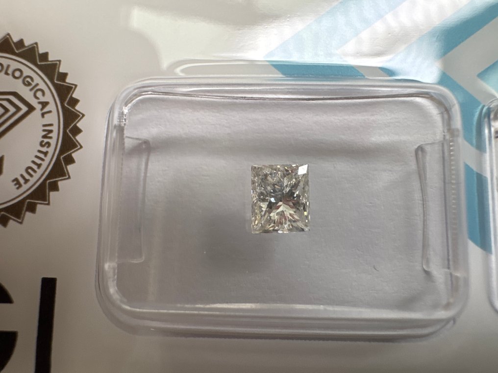 Nincs minimálár - 1 pcs Gyémánt (Természetes) - 0.62 ct - Négyzet - E - SI2 - Nemzetközi Gemmológiai Intézet (IGI) #1.0