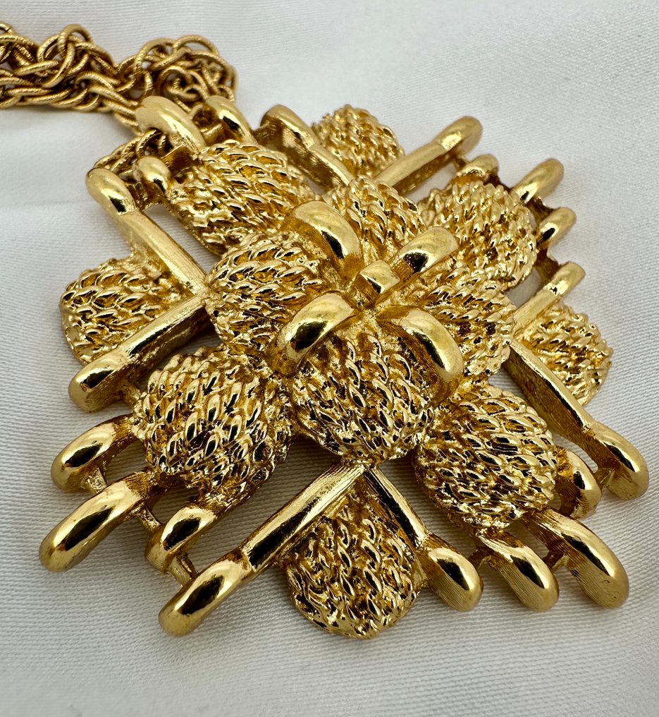 Monet - Colier cu pandantiv placat cu aur și textură - Colier #1.0