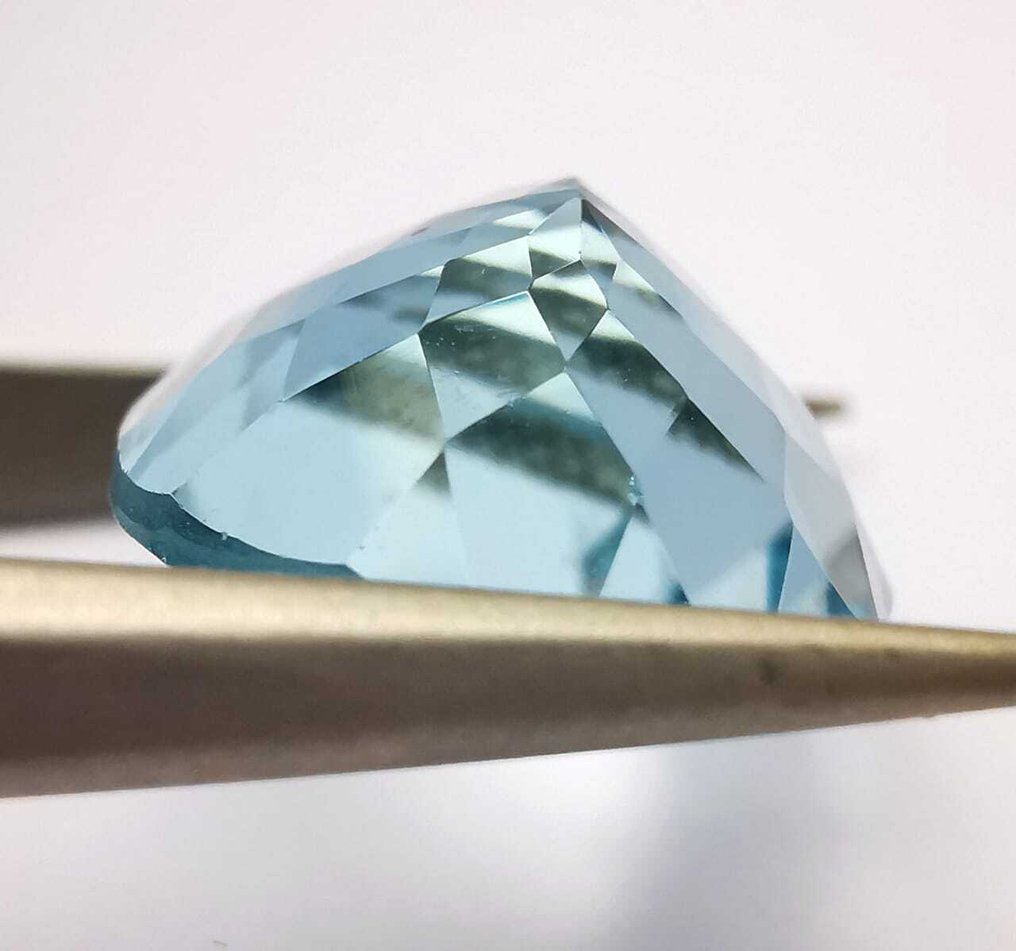 Bez ceny minimalnej
Niebieski Topaz - 18.19 ct - Antwerp Laboratory for Gemstone Testing (ALGT) - Swiss Blue Topaz #4.3