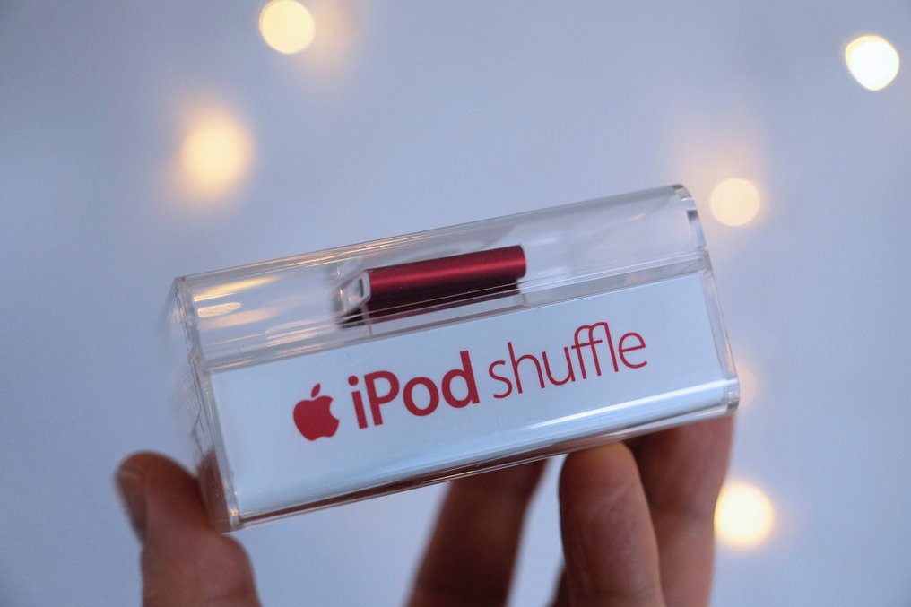 Apple iPod Shuffle 2GB "RED" Special Edition – Model A1204 (FACTORY SEALED) - Computer - Nella scatola originale #1.0