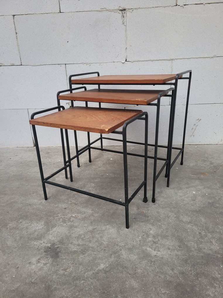 Set bijzettafels - Hout, Staal - Set van drie nestbare tafels uit de jaren 80 #2.1