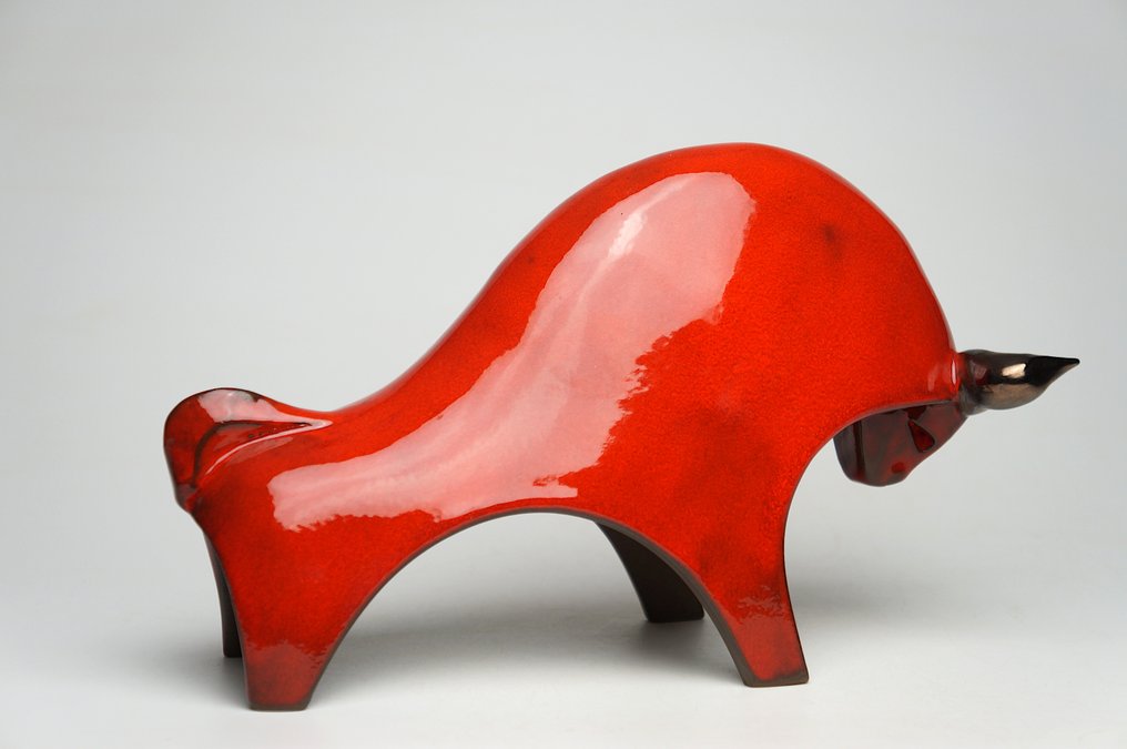 Urszula Despet - Large Red Bull #4.3