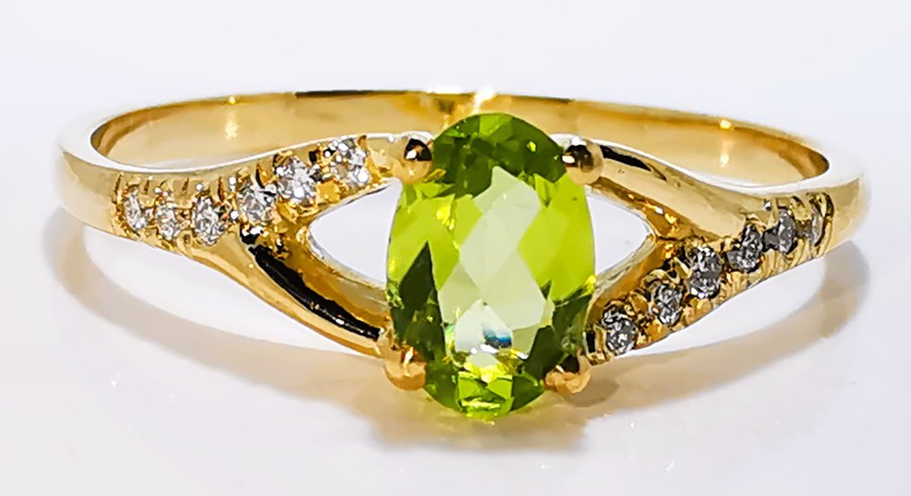 Sans prix de réserve - Bague - 14 carats Or jaune - 0.63ct. tw. Péridot - Diamant #1.0
