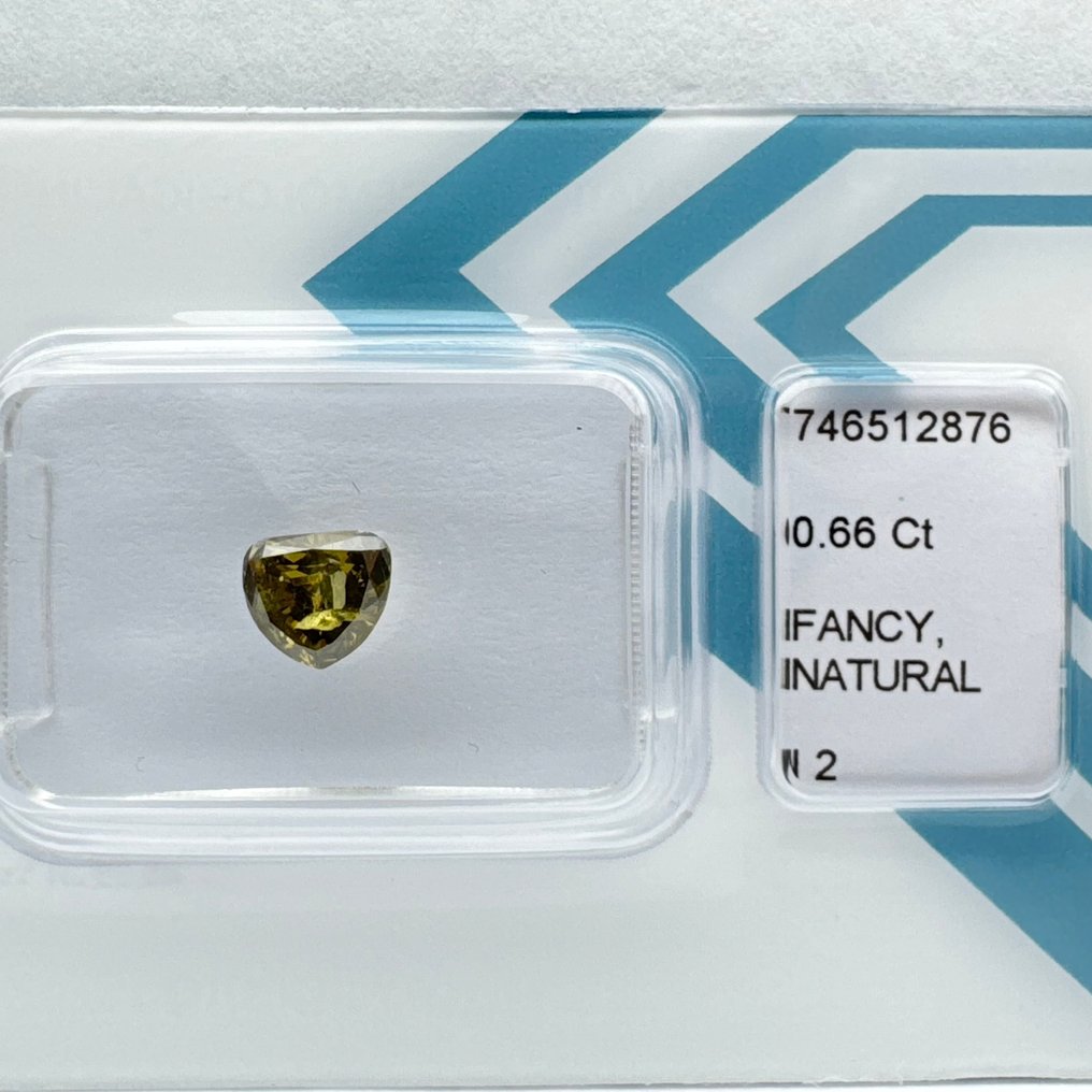 Zonder minimumprijs - 1 pcs Diamant (Natuurlijk gekleurd) - 0.66 ct - Peer - Fancy deep Groenachtig Geel - P2 - International Gemological Institute (IGI) #1.0