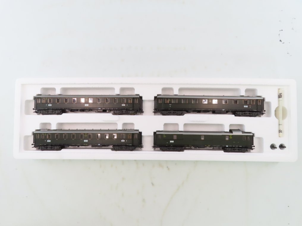 Märklin H0 - 42751 - Modelltog passasjervogn-sett (1) - 4-delte sett med hurtigringtogvogner 2. og 3. klasse og bagasje - DRG #1.0