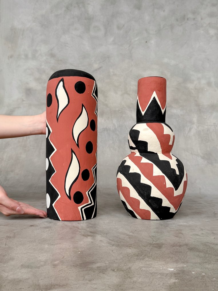 Decorative ornament (2) - NO RESERVE PRICE - C - Stunning Colorful Pair of Terracotta Pot - Indonesia #1.0