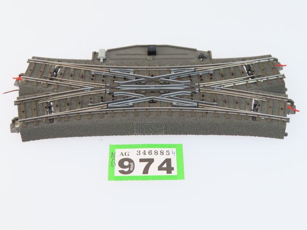 Märklin H0 - 24620 - Model train tracks (1) - English crossover with electric drive, digital decoder and lighting, C-rail #1.0