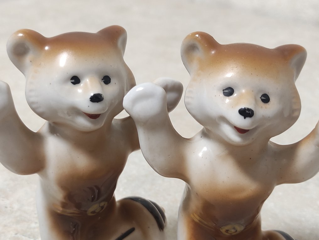 1980 - Polonsky Art Ceramics Factory。奥运熊雕像，配杠铃。（2件套）。奥运会80。苏联。  #2.1
