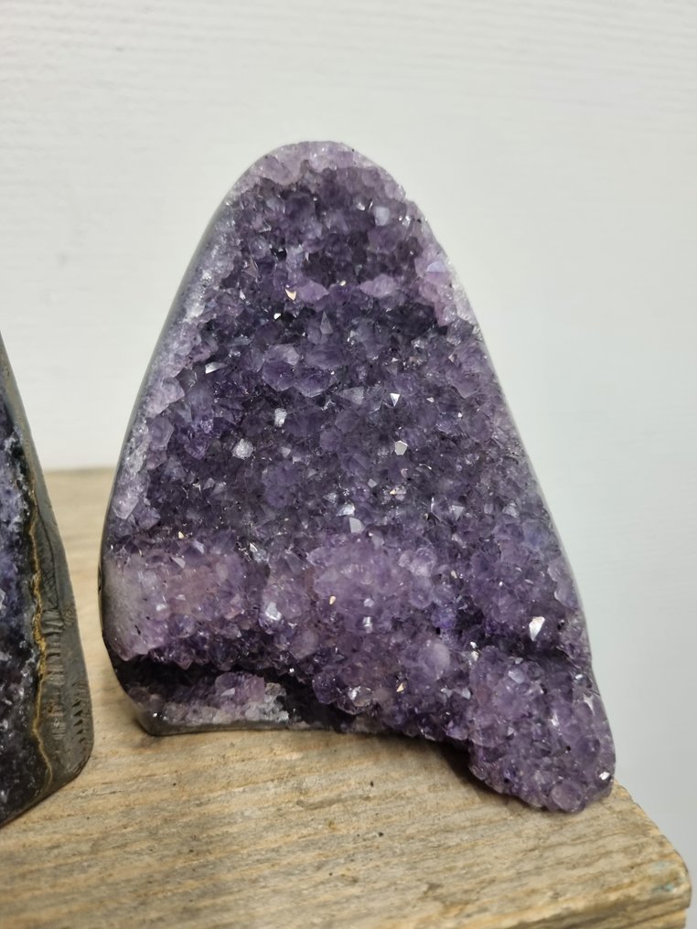 HQ Amethyst with polished edge 12 - 9.5 cm- 1100 g - (2) #2.1