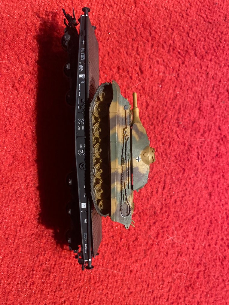 Märklin H0 - Modellvonat teherfuvarozás (9) - Checklist:
- Vizsgálja meg a vizuális jellemzőket és jelöléseket az alsó és oldalirányú részeken. #4.3