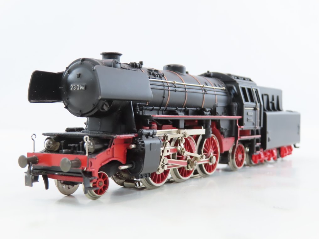 Märklin H0 - 3005 - 連煤水車的蒸汽火車 (1) - BR 23 - DB #1.0