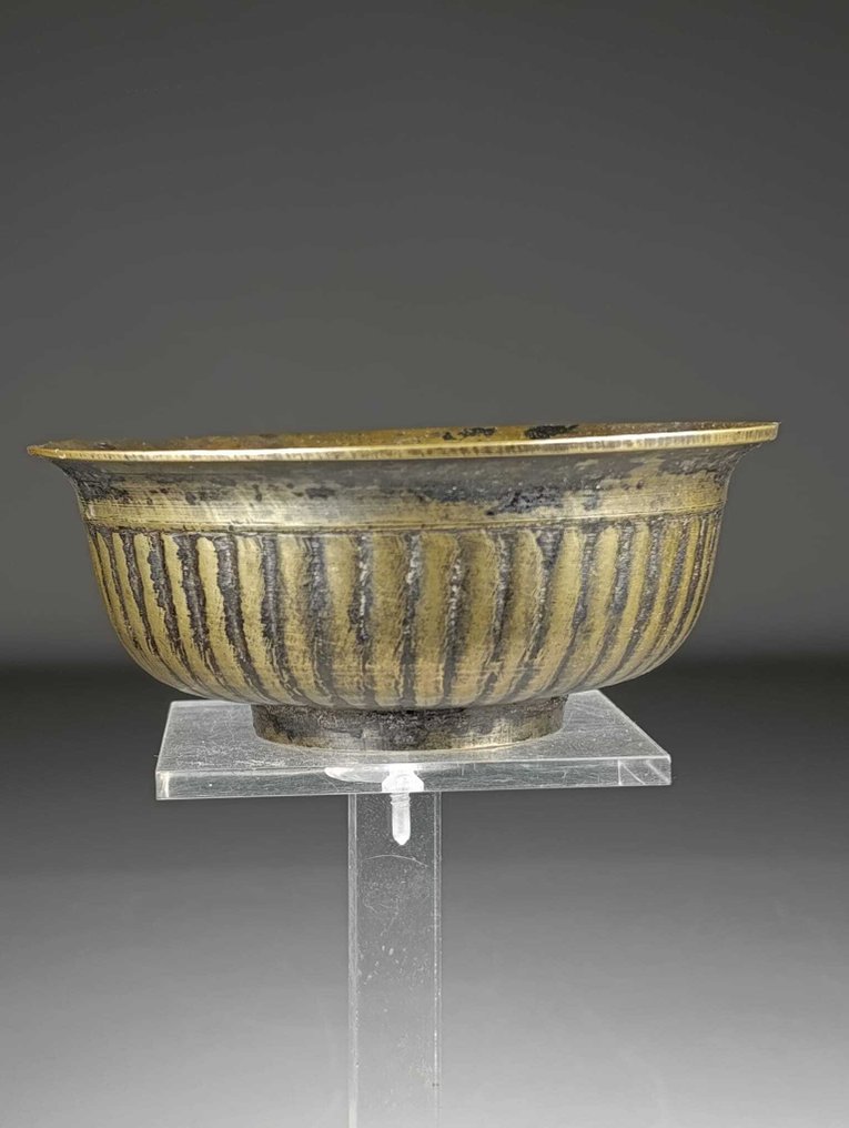 新瓦祭祀碗 - 黄铜色 - 尼泊尔 - 19世纪 #1.0