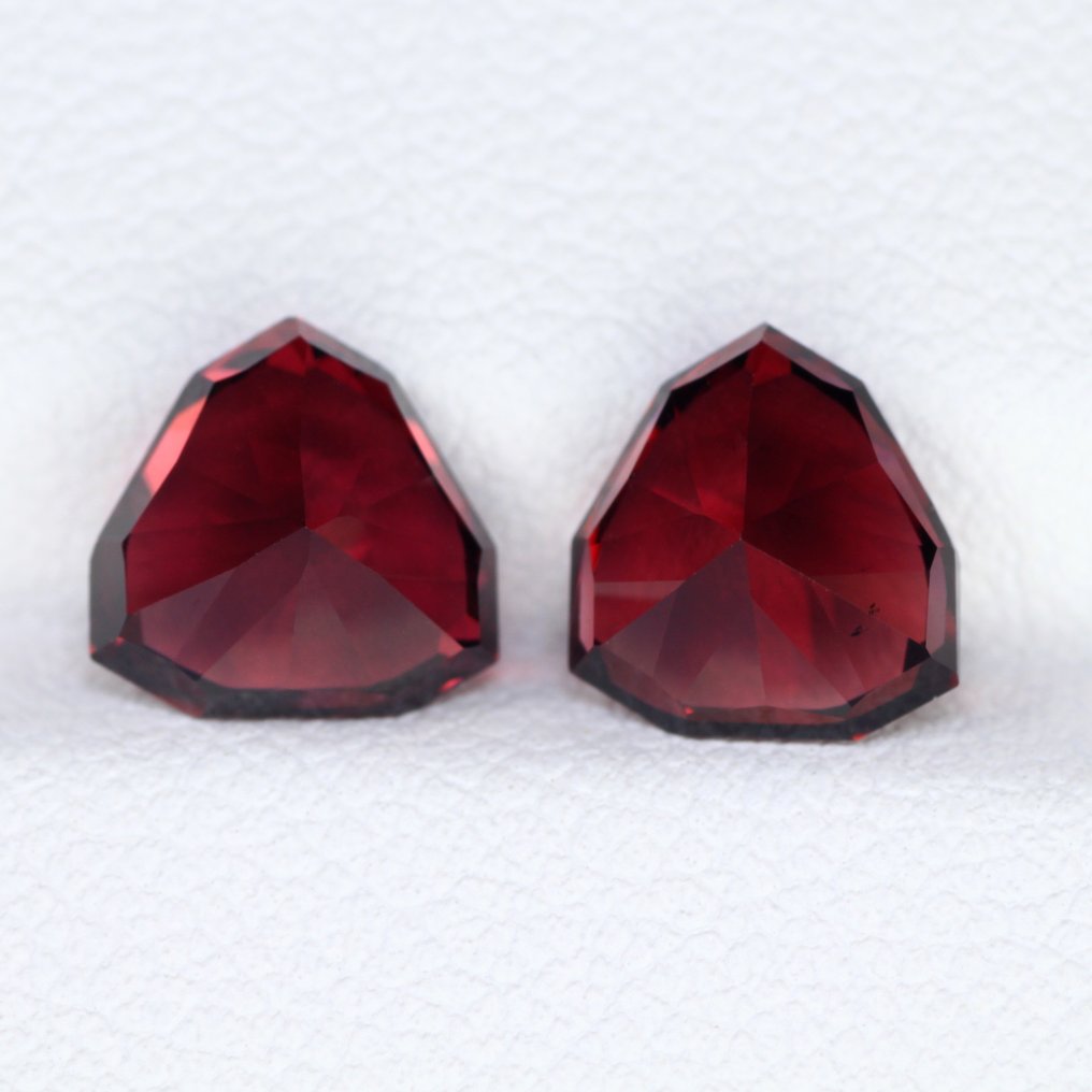 Fără preț de rezervă - 2 pcs Roșu rodolite - 4.75 ct - Asociația internațională de pietre prețioase colorate (ICA GemLab) - Perechi de granat de calitate superioară. #1.0
