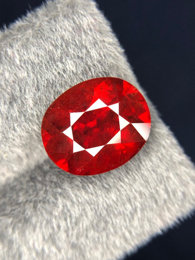 χωρίς τιμή ασφαλείας - 1 pcs Κόκκινο Γρανάτης, Spessartite - 11.31 ct - Διεθνής Ένωση Έγχρωμων Πολύτιμων Λίθων (ICA GemLab) - Όμορφο κομμάτι συλλογής. #1.0