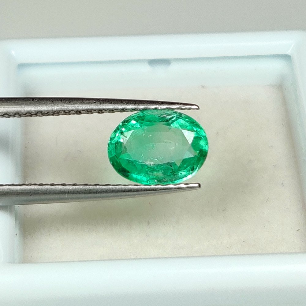 Nincs minimálár - 1 pcs  Zöld Smaragd  - 1.29 ct - Nemzetközi Gemmológiai Intézet (IGI) #2.1