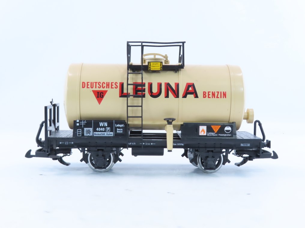 LGB G - 4040L - Model wagonu towarowego (1) - Dwuwagonowa cysternowa z nadrukiem „Leuna” - WN #3.2