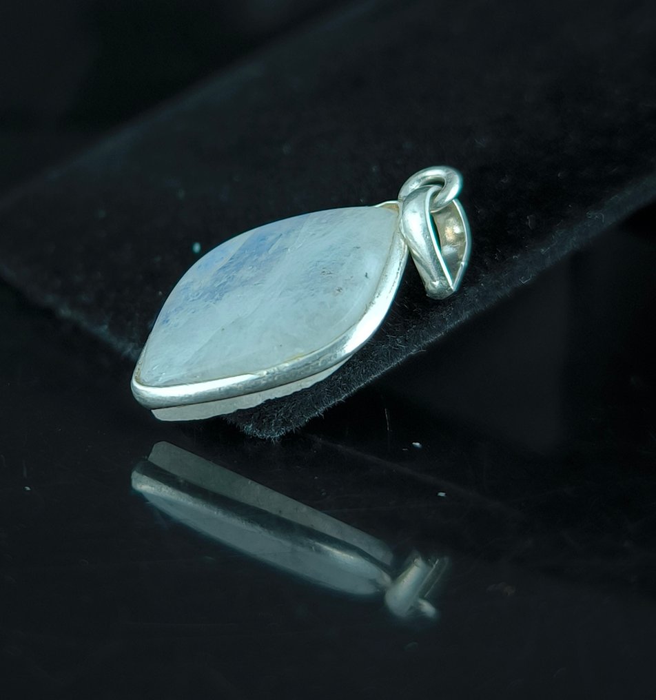 Φεγγαρόπετρα Κρεμαστό κόσμημα - Ύψος: 30 mm - Πλάτος: 16 mm- 2.32 g - (1) #3.2