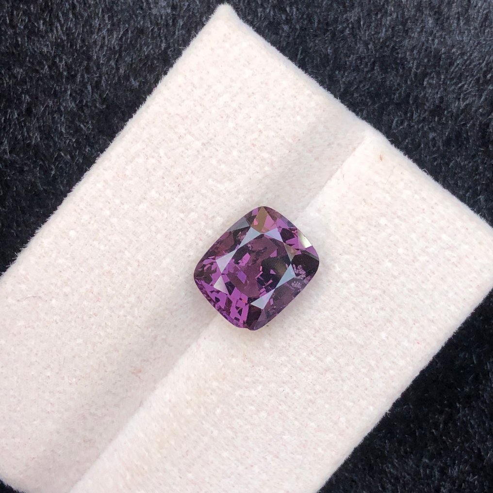 Sans prix de réserve - 1 pcs Violet Spinelle - 3.67 ct - International Gemological Institute (IGI) #4.3
