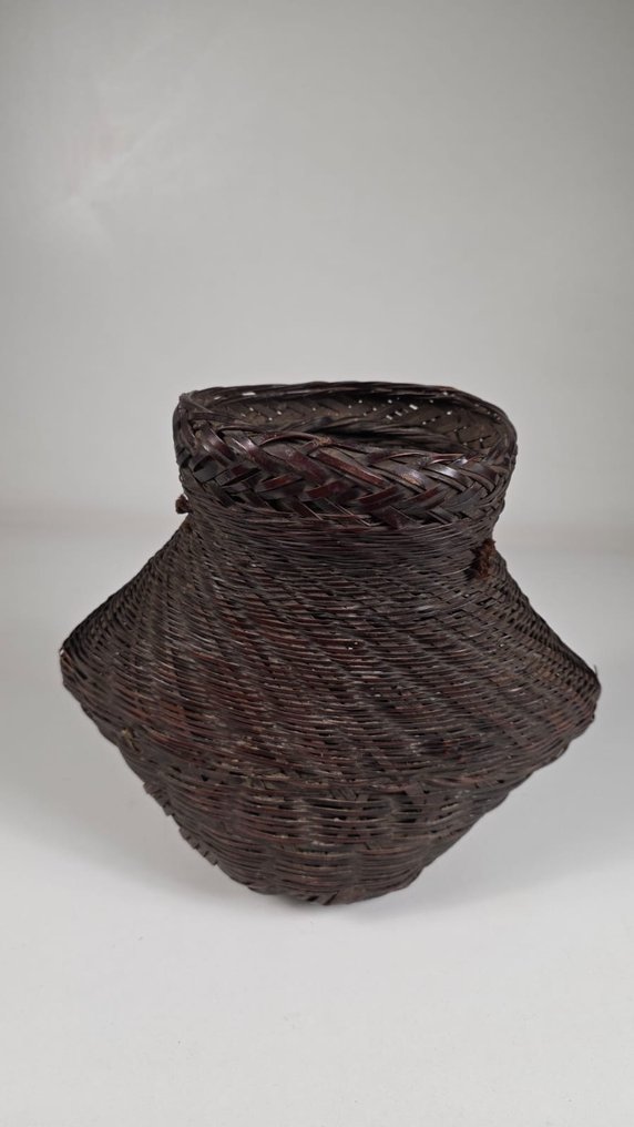 Καλάθι από φυτικές ίνες - Kuba - Δημοκρατία του Κονγκό (χωρίς τιμή ασφαλείας) #1.0