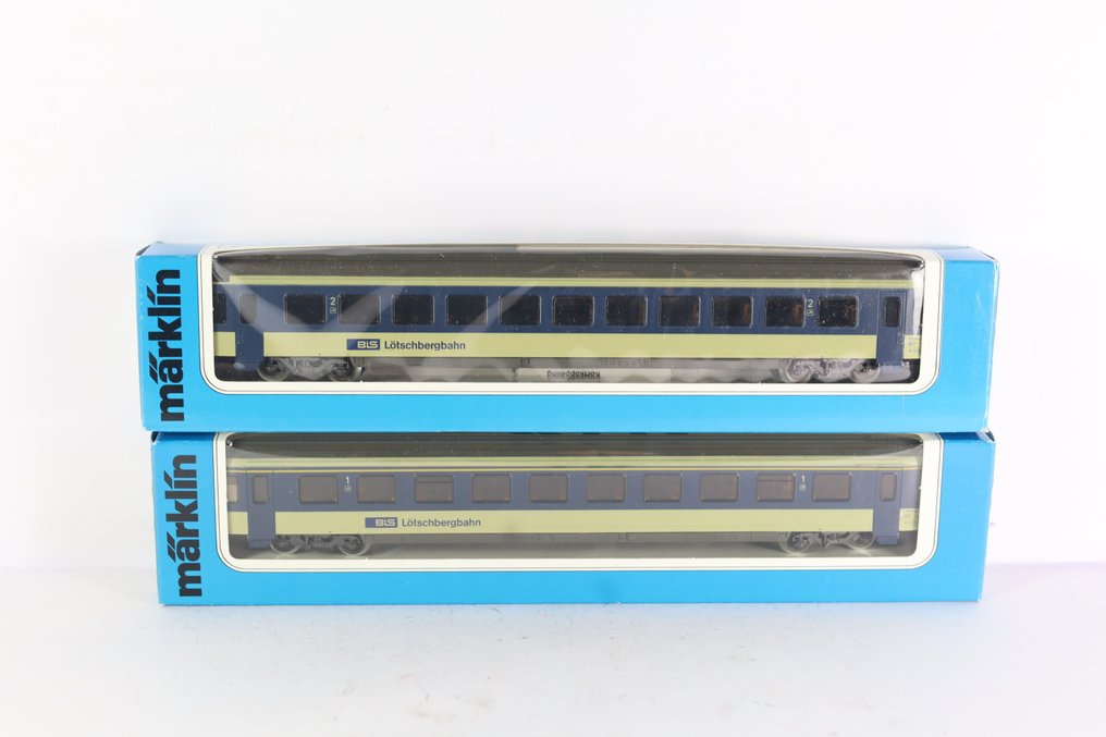 Märklin H0 - 4218/4219 - Personvagn för modelltåg (2) - Sneltågsvagnar första och andra klass - BLS #2.1