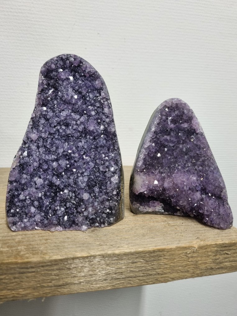 HQ Amethyst with polished edge 12 - 9.5 cm- 1100 g - (2) #1.0