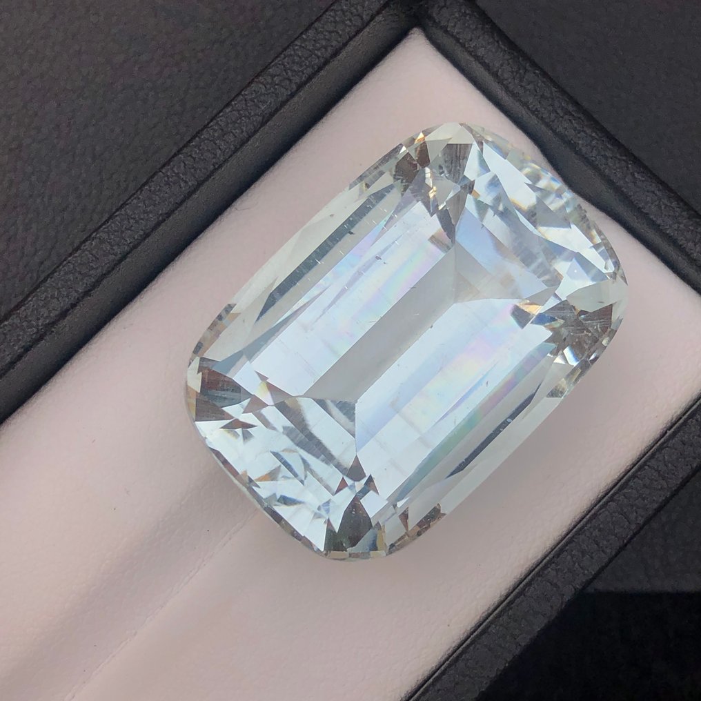 Sans prix de réserve - 1 pcs Bleu, Vert Aigue-marine - 66.27 ct - Gemological Institute of America (GIA) #2.1