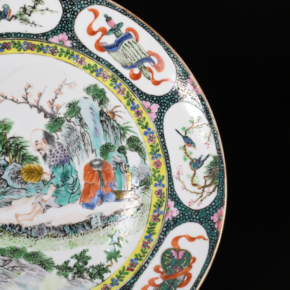 盤子 - Grande assiette à décor de personnages près d'une double gourde - 瓷器 #2.1