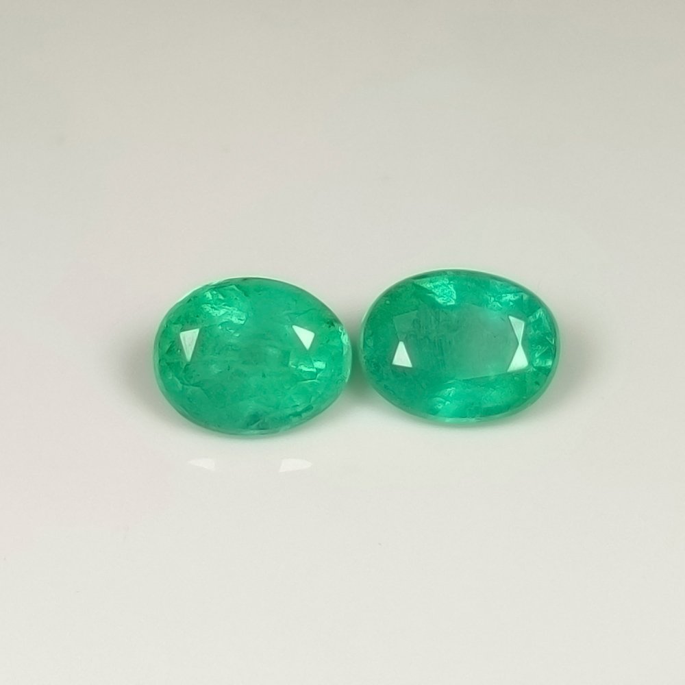 2 pcs  Grøn Smaragd  - 4.88 ct - International Colored Gemstone Association (ICA GemLab) #1.0