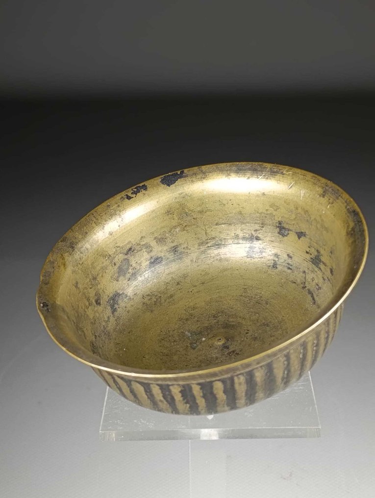 新瓦祭祀碗 - 黄铜色 - 尼泊尔 - 19世纪 #4.3