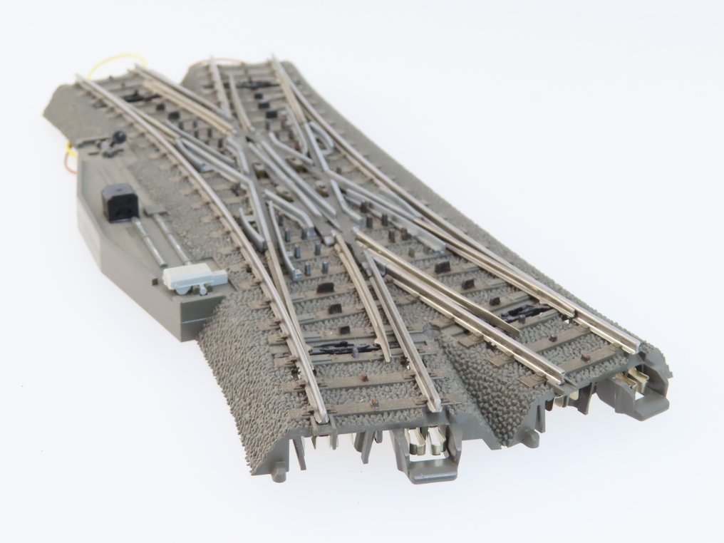 Märklin H0 - 24620 - Voie ferrée pour trains miniatures (1) - Croisement Engels avec entraînement électrique, décodeur numérique et éclairage, C-rail #4.3