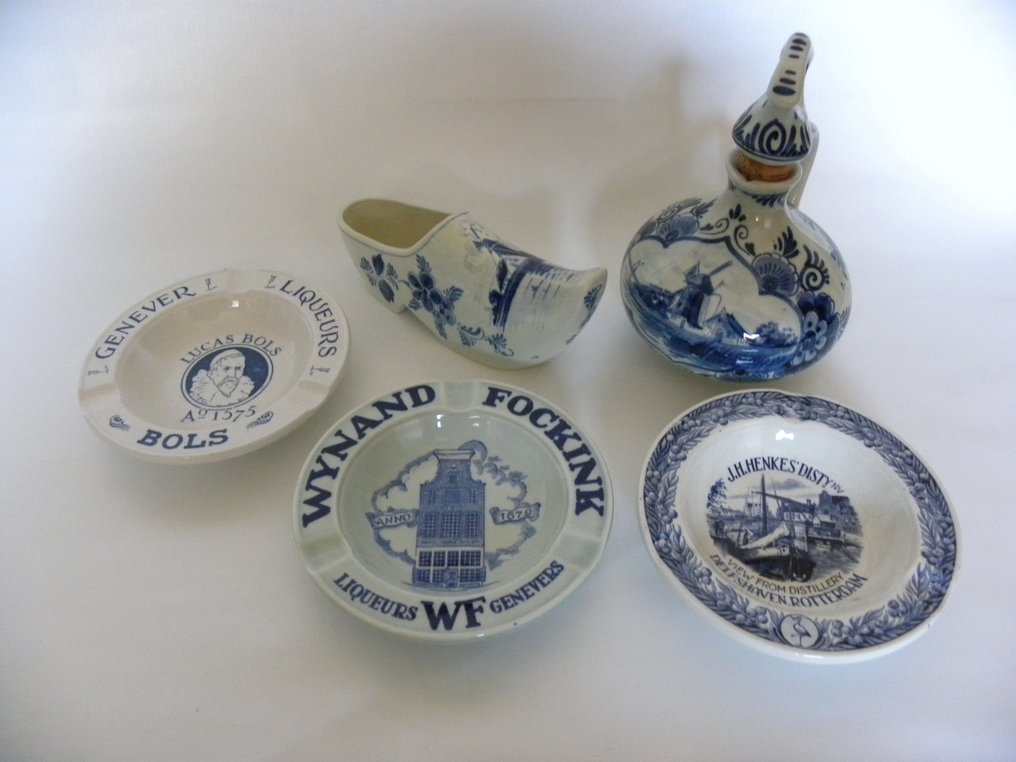 Plateelbakkerij Zuid-Holland, Maastricht - Pitcher (5) - Earthenware - Genever collection #1.0