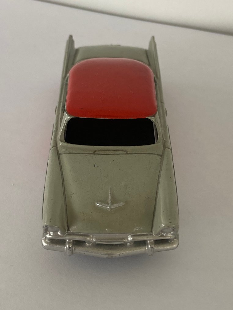 Dinky Toys 1:43 - Modellauto - 24D Plymouth Belvédère / Meccano France - Ausgepackt #1.0