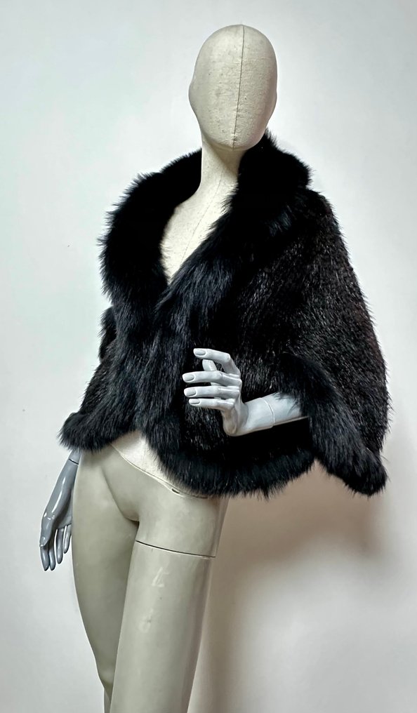 Artisan Furrier - 披风 - 复古 #1.0