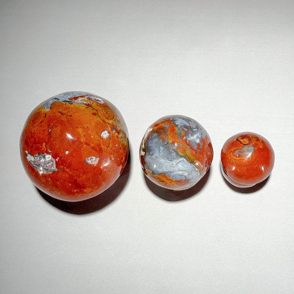 NO RESERVE PRICE - Wonderful set of 3 rough Red MaliganoJasper Mushrooms-Shaped- 1300 g - (1) #4.3