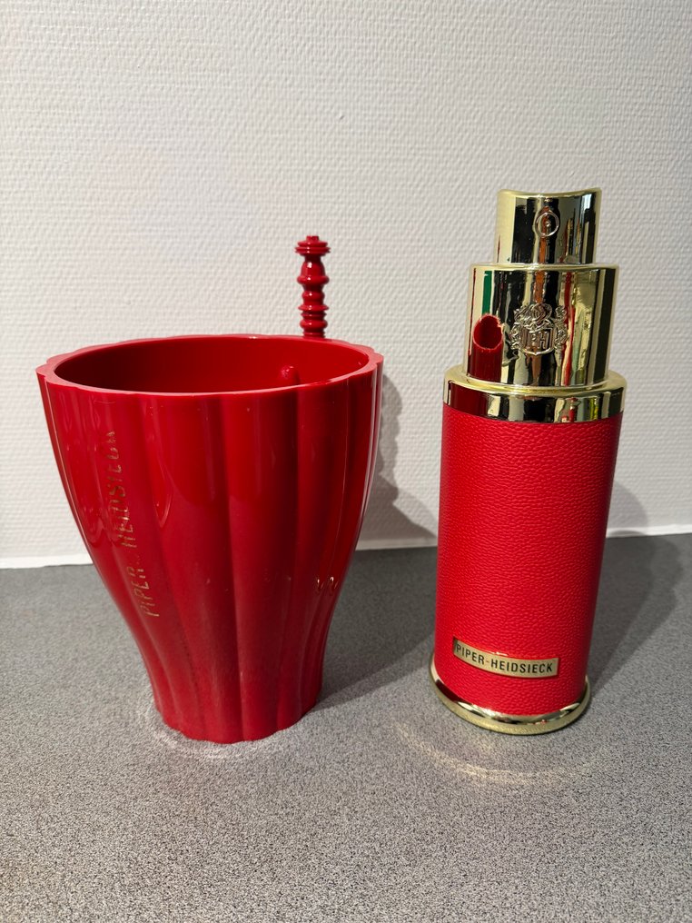 Piper Heidsieck - Secchiello per champagne (2) -  Parfumfles - design di secchiello / cooler in acrilico per Champagne francese Piper Heidsieck di - Pelle, Plastica - Edizione limitata #1.0