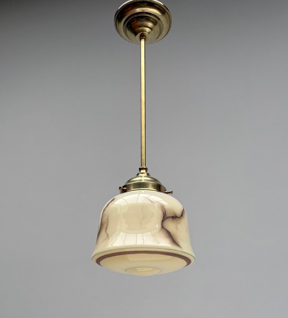 Plafoniera - Ottone, Vetro, Acciaio - Lampadario in ottone con finitura in ottone, dotato di una copertura di vetro leggermente gialla. #1.0