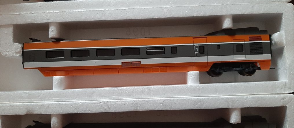 Lima H0 - 201099/201096/201098 - Tog enhet (4) - Bestående av TGV sørøst, 4 rom. - SNCF #4.3