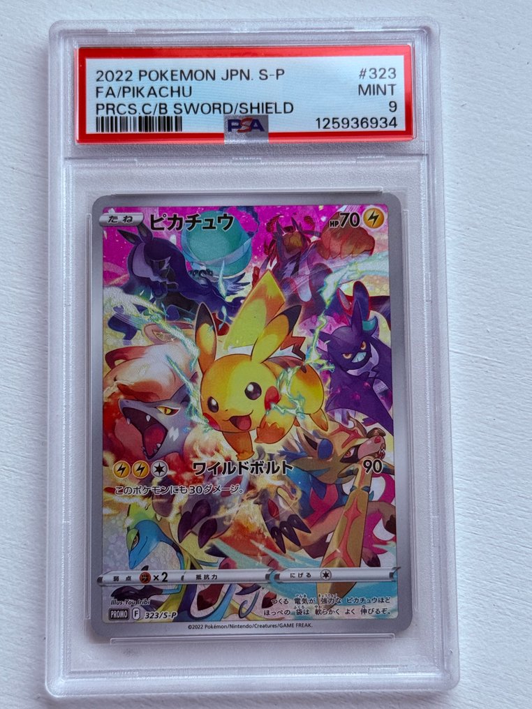 Pokémon - 1 Graded card - Pikachu 323/S-P Foil, Illustration complète - PSA 9 - Sword & Shield #1.0
