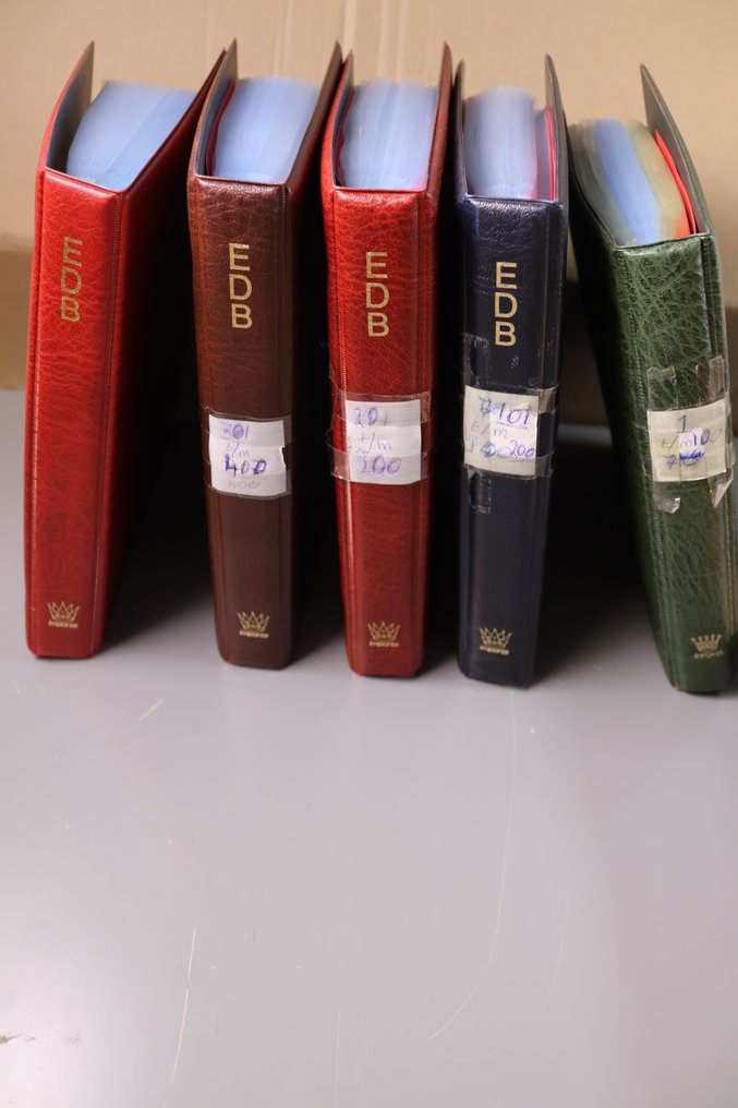 荷兰 1981/2010 - 完整收藏的首日刊物在5个Importa相册中。 - 1 t/m 503 #1.0