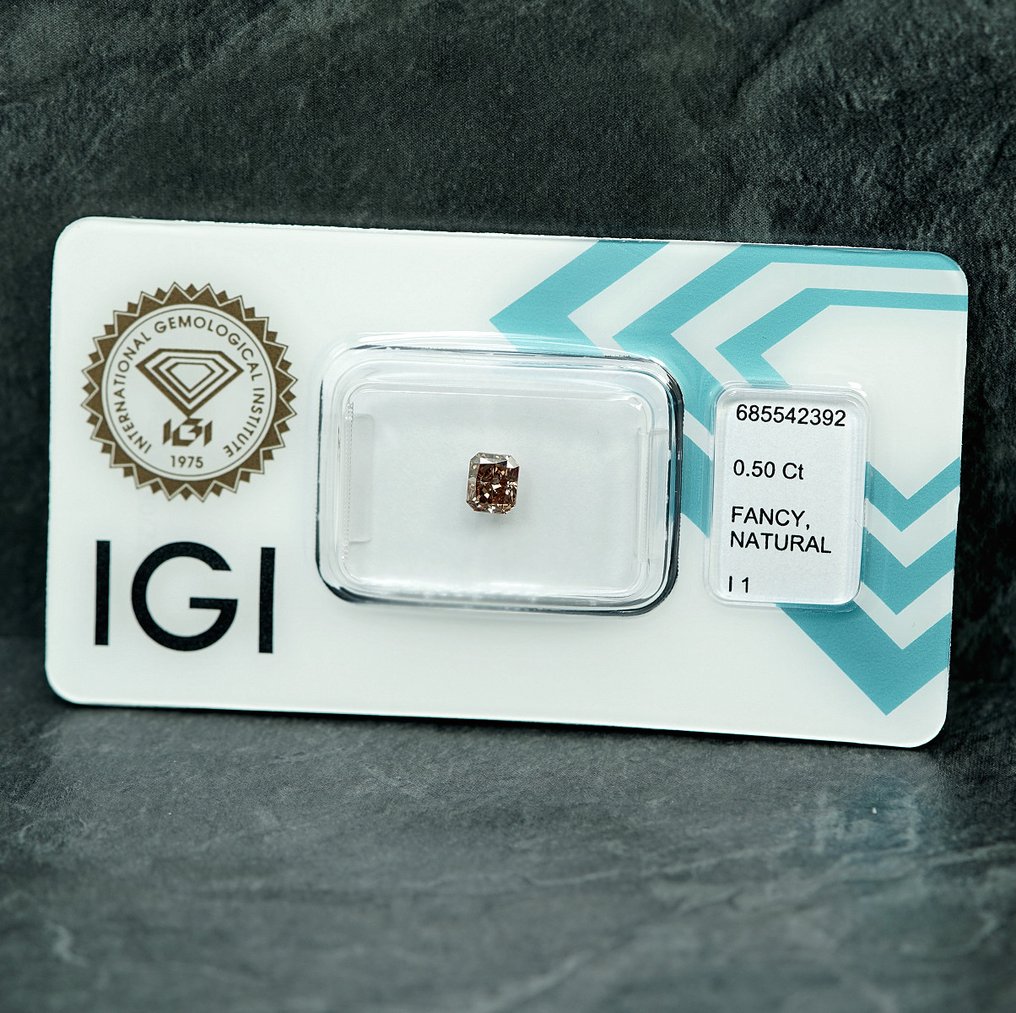 1 pcs 钻石  (天然色彩的)  - 0.50 ct - 雷地恩型 - Fancy light 稍帶棕色的 黄色 - I1 内含一级 - 国际宝石研究院（IGI） #4.3