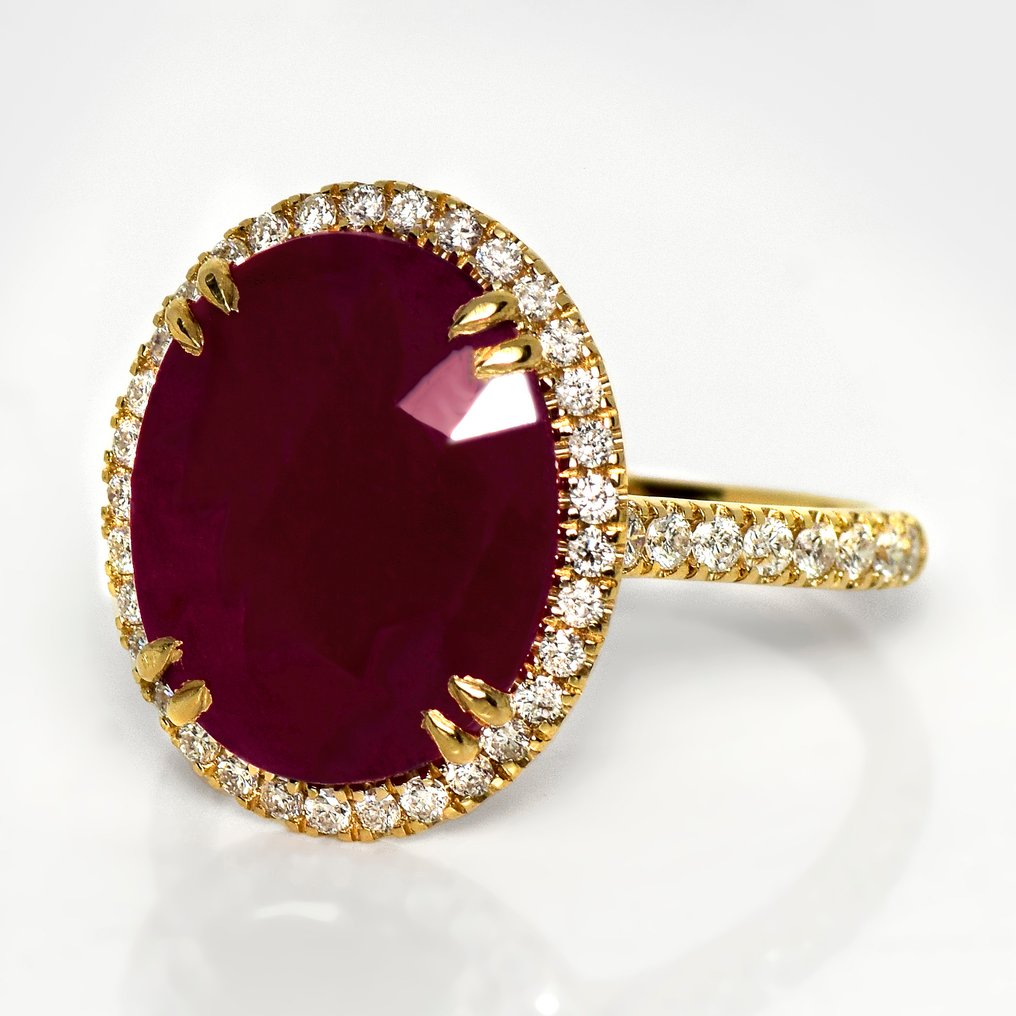 Nincs minimálár - Gyűrű - 14 kt. Sárga arany, IGI 7,08 ct nem hevített lilásvörös - 7.60ct. tw. Rubin - Gyémánt #2.1