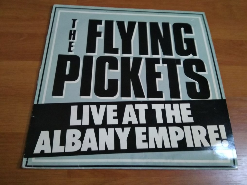 The Flying Pickets, Three Dog Night, Matchbox - Collection of 10 x albums - Multiple titles - LP Albums (multiple items) - 1975 #4.3