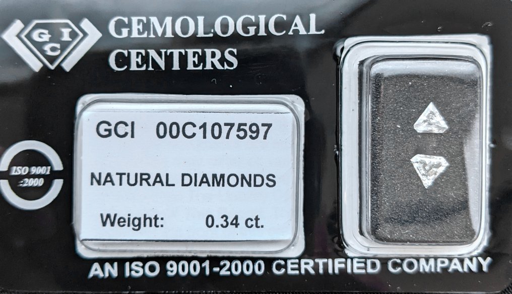 No reserve price - 2 pcs Diamond (Natural) - 0.34 ct - Triangle - D (colourless), E - VS2, I1 - Gemmological Centre Israel (G.C.I.) #1.0
