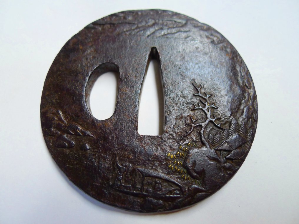 Motif de tsuba représentant une belle montagne, une embarcation et un paysage naturel - Japon - Période Edo (1600–1868) #2.1