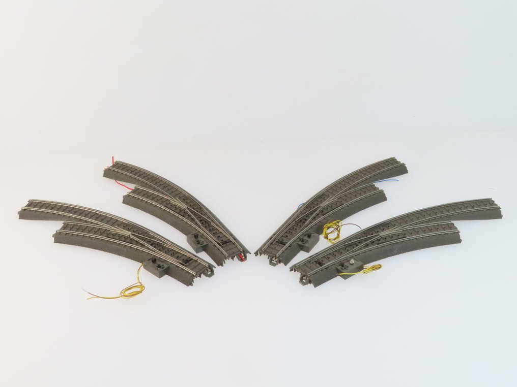 Märklin H0 - 24671/24672/74460/74470/74490 - Modelltogspor (16) - 4 Meegebogen skifter med elektrisk drivverk, belysning og digital decoder. #3.2